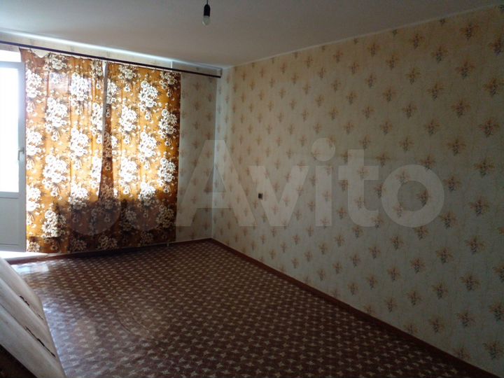 4-к. квартира, 87 м², 2/4 эт.