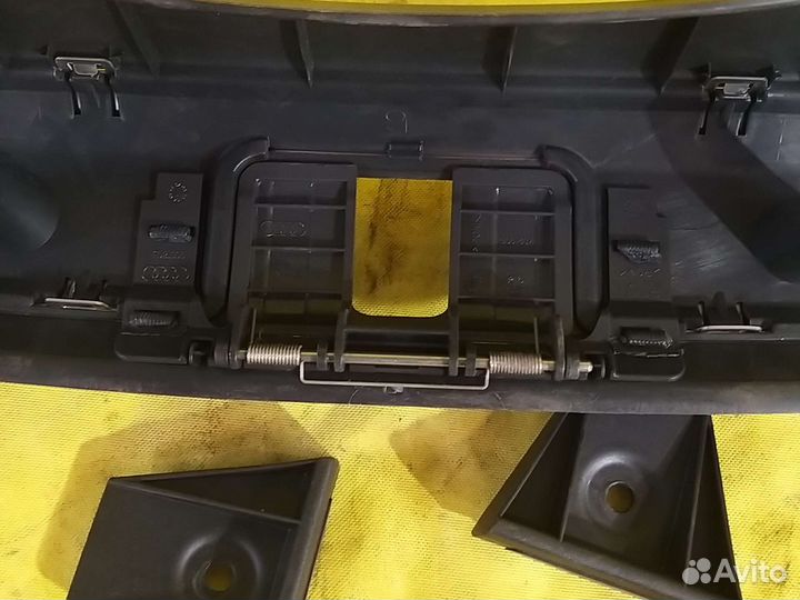 Накладка багажника Audi A4 B7
