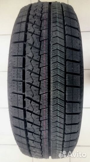 Bridgestone Blizzak VRX 255/35 R18 90S