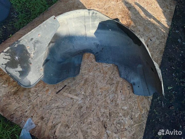 Подкрылок задний правый Suzuki Grand Vitara 3 J20A