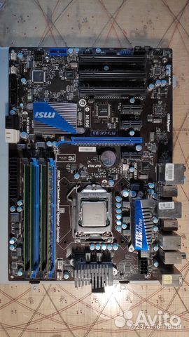 Материнская плата с процессором и памятью