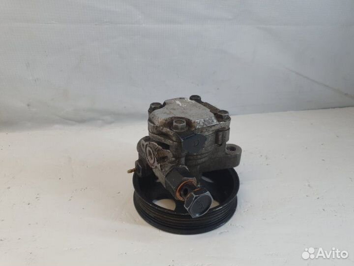 Насос гидроусилителя Kia Sorento BL D4CB 2003