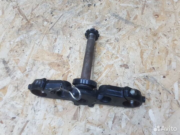 Траверса нижняя Kawasaki Vulcan VN 400 Drifter 199