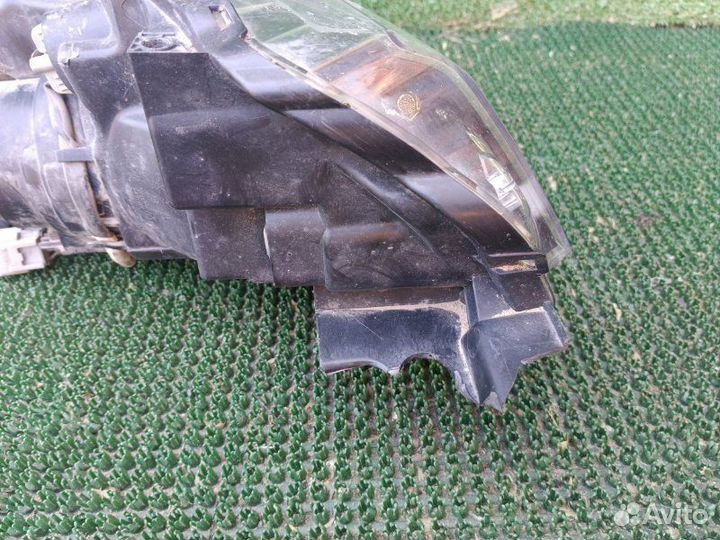 Фара передняя левая Mitsubishi Outlander GF 2.0