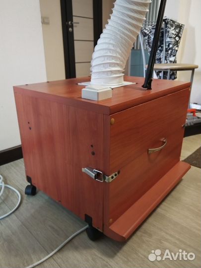 Вытяжка для маникюра и педикюра