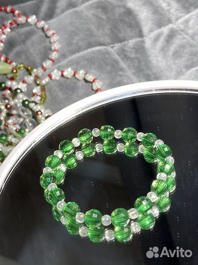 Украшения из бисера