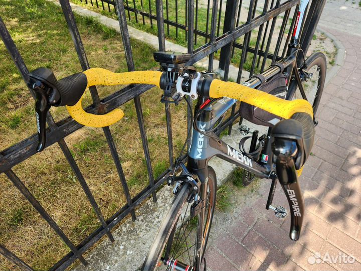 Шоссейный карбоновый велосипед Mekk