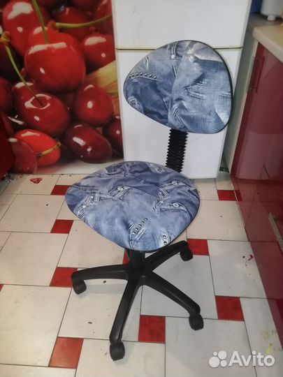 Детское кресло