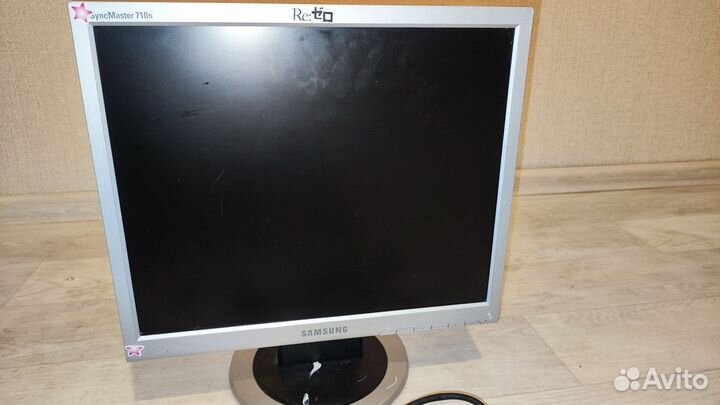 Монитор 17 дюймов