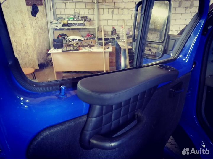 Подлокотник на газель дверной