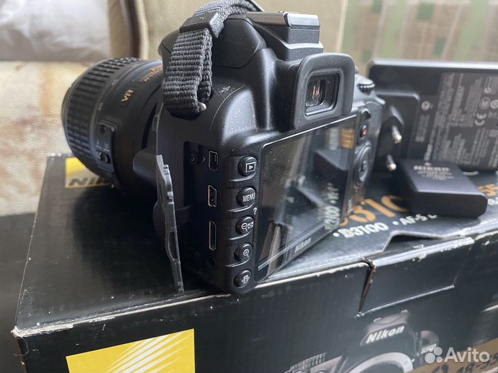 Зеркальный фотоаппарат Nikon D3100