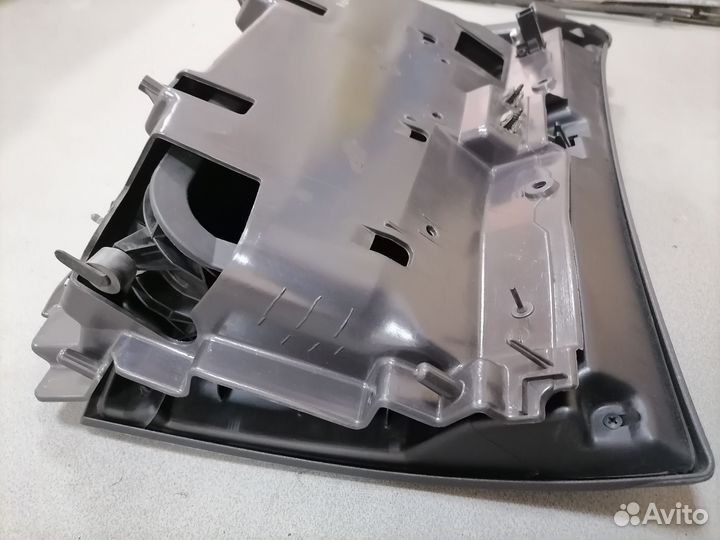 Бардачок пассажирский Chrysler Concord 1998-2004