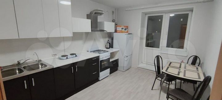 2-к. квартира, 64 м², 6/10 эт.