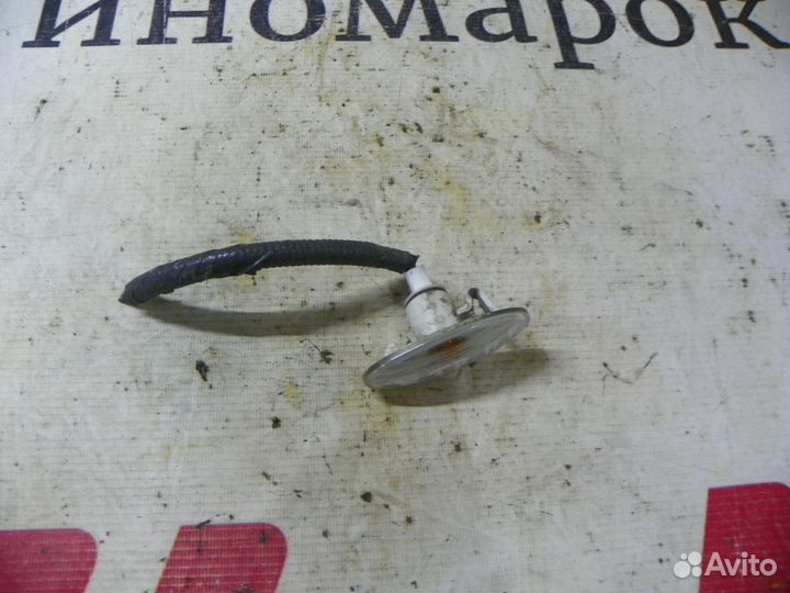 Повторитель в крыло Nissan X-Trail