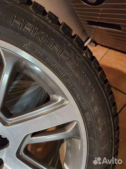 Nokian Tyres Hakkapeliitta 9 SUV 285/45 R22 114T