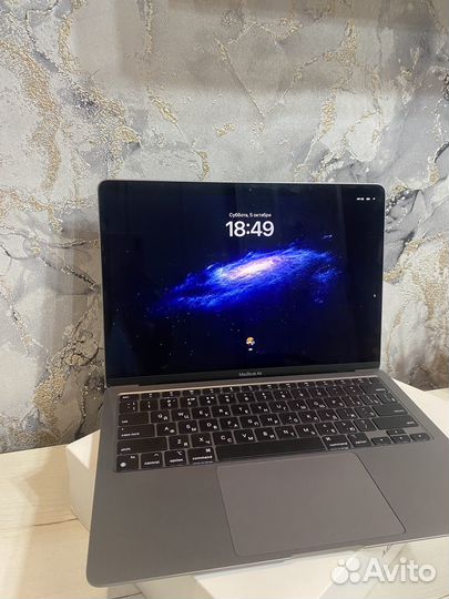 Apple MacBook Air 13 2020 M1 8/256GB