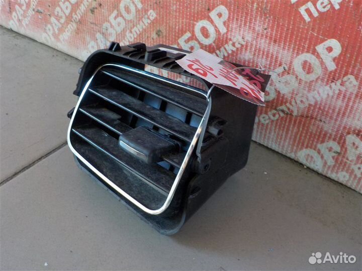 Дефлектор отопителя Renault Logan L8MV K7M812 2018