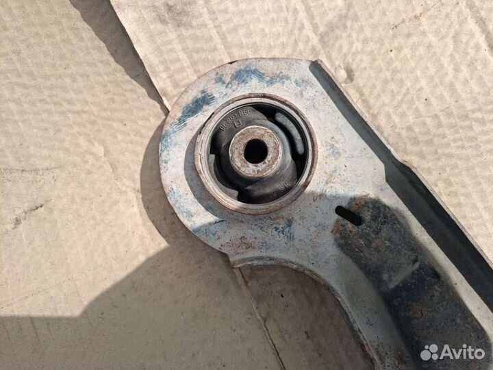 Левый рычаг Chevrolet Lacetti