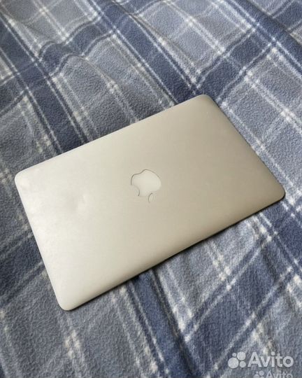 Apple MacBook Air. 11' mid 2012