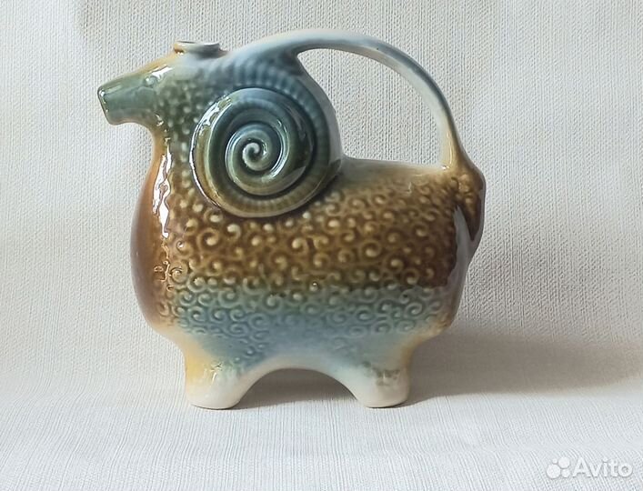 Графин. Штоф. Баран. Керамика. СССР