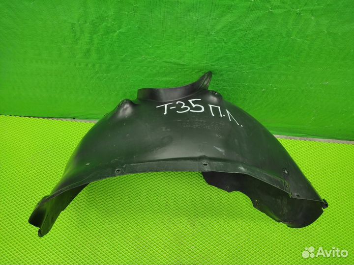 Подкрылок передний правый VW Touareg 02-07