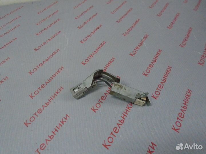 Nissan 31037-8E002 Резистор кпп