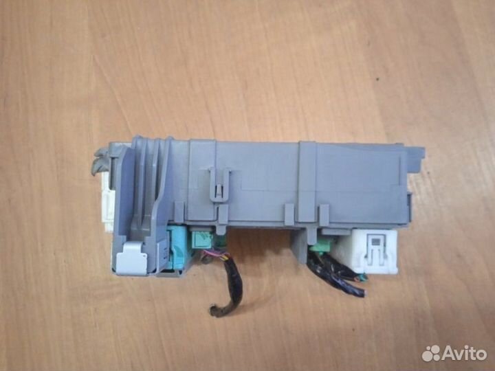 Монтажный блок (Блок управления, предохранителей