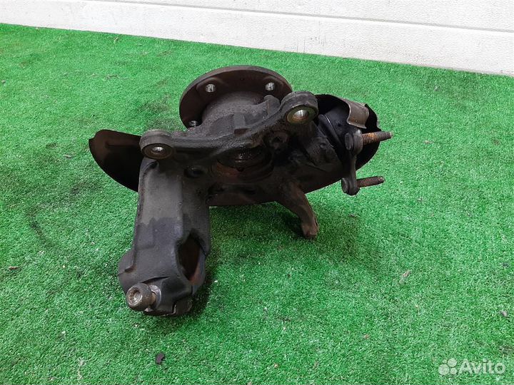 Кулак передний левый volkswagen Touran (1T1) 2005