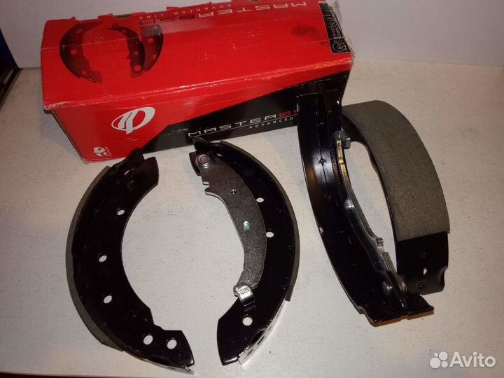 Колодки задние барабанные Renault Logan