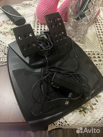 Игровой руль logitech momo racing