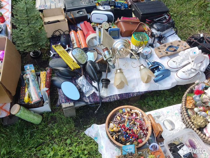 Много разных старых вещей