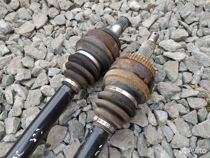 Полуось (привод в сборе) Kia Quoris I рестайлинг