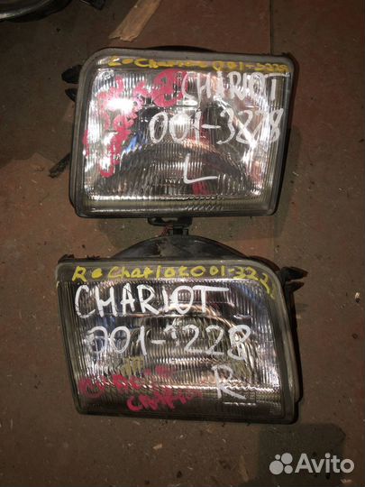 Фара Mitsubishi Chariot D02W