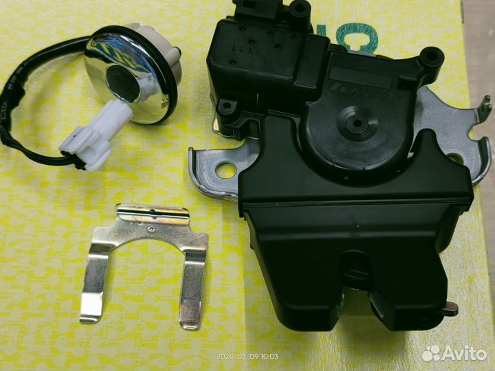 Замок багажника mitsubishi lancer 10 EVO + кнопка