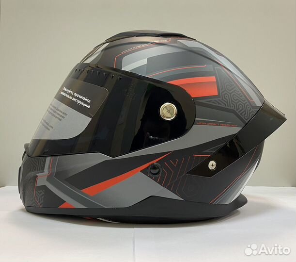 Шлем новый Yema