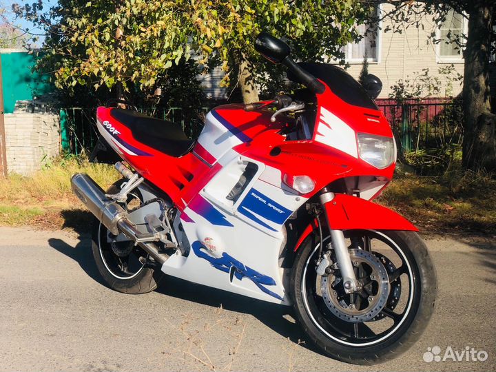 Honda cbr 600 f2