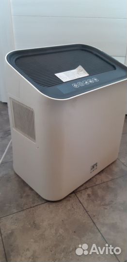 Очиститель и увлажнитель воздуха