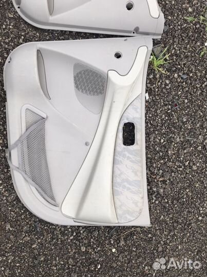 Nissan almera tino обшивки дверей