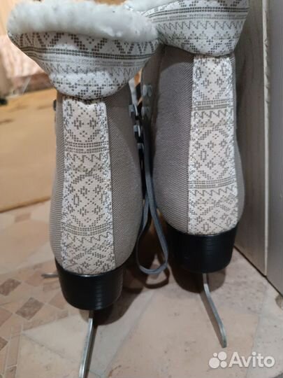 Коньки фигурные детские 35 размер