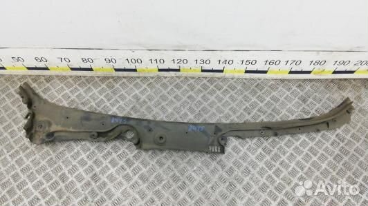 Накладка декоративная (жабо, дождевик) BMW 5 F10/F