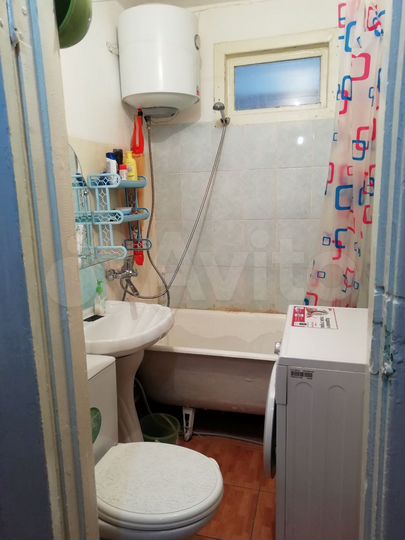 2-к. квартира, 41 м², 1/3 эт.