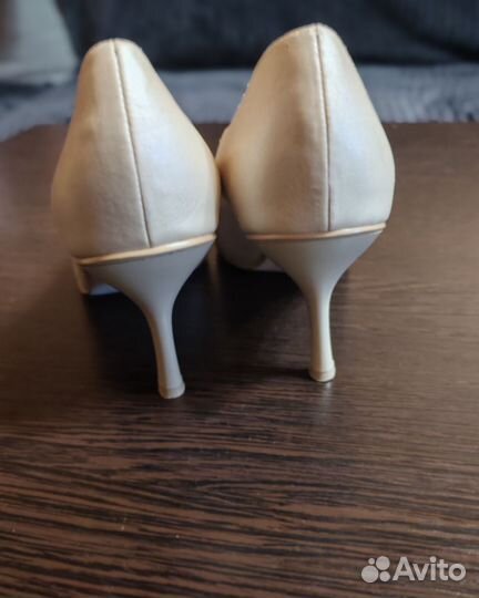 Туфли бежевые