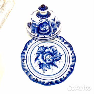 Новая посуда гжель салатники селедочница масленка