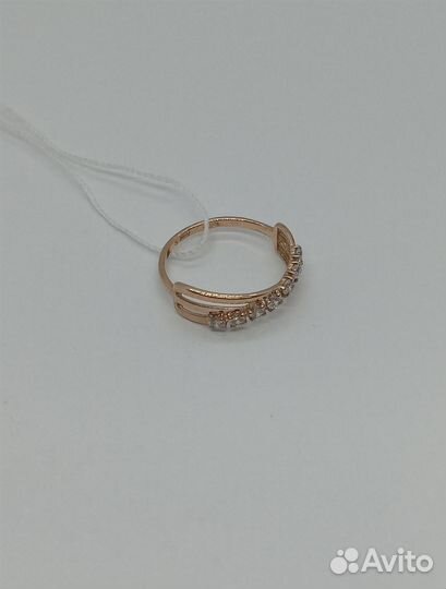 Золотое кольцо с камнем 15,5р