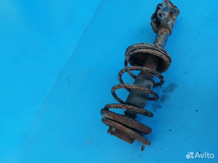 Амортизатор передний правый Mitsubishi Space Star