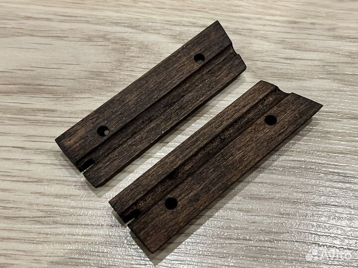 Накладки и болты на чеха