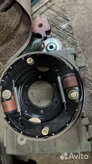 Тормоз передний УАЗ 452,469 правый в сборе