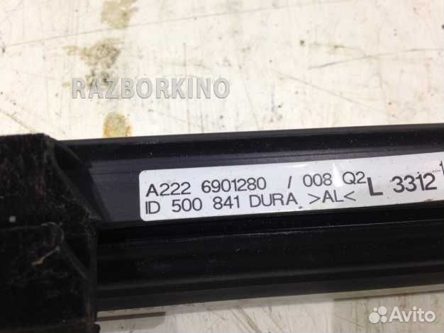 Молдинг стекла двери задней левой