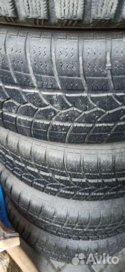 R17 Winrun R330 215/50, PCD 5x114.3 DIA 67.1