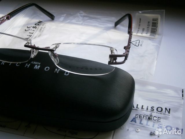 Оправы John Richmond в ассортименте Made in Italy